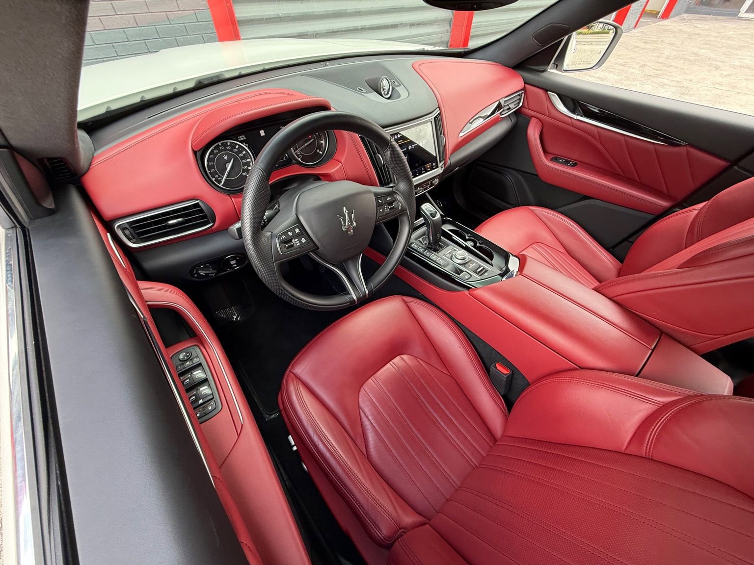 Used 2023 Maserati Levante GT image 17