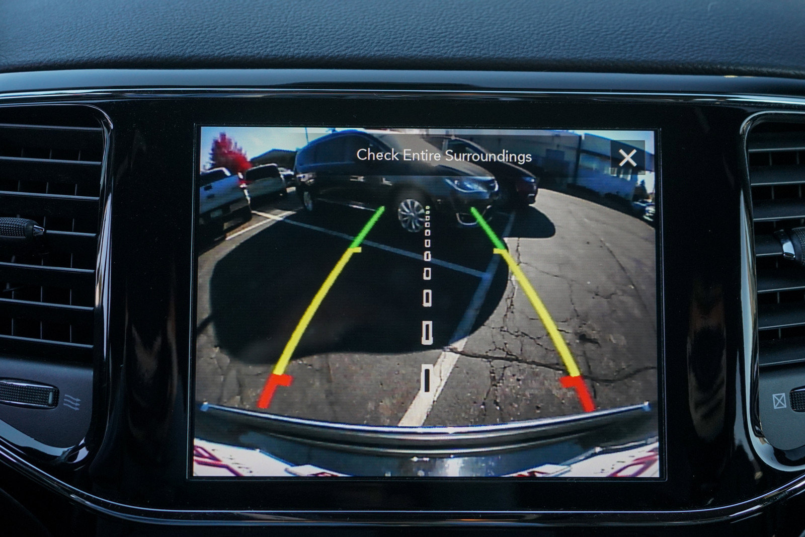 Used 2019 Jeep Grand Cherokee Limited image 16