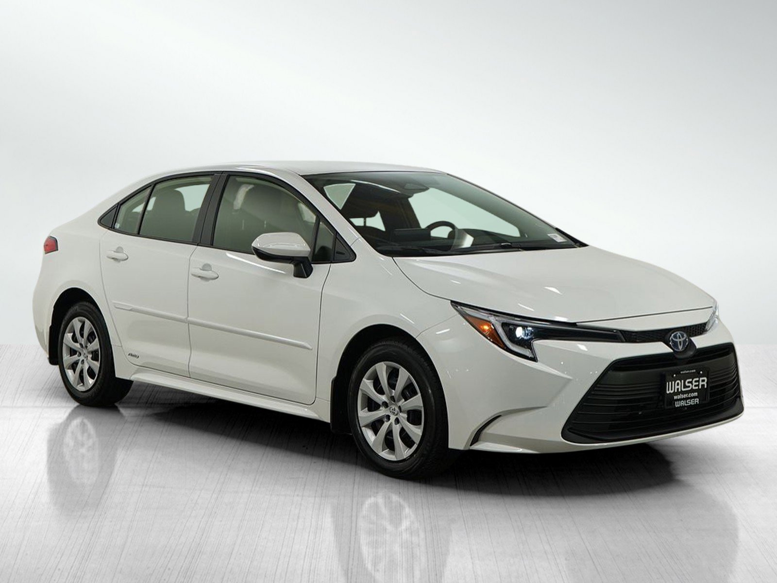 Used 2025 Toyota Corolla LE image 7
