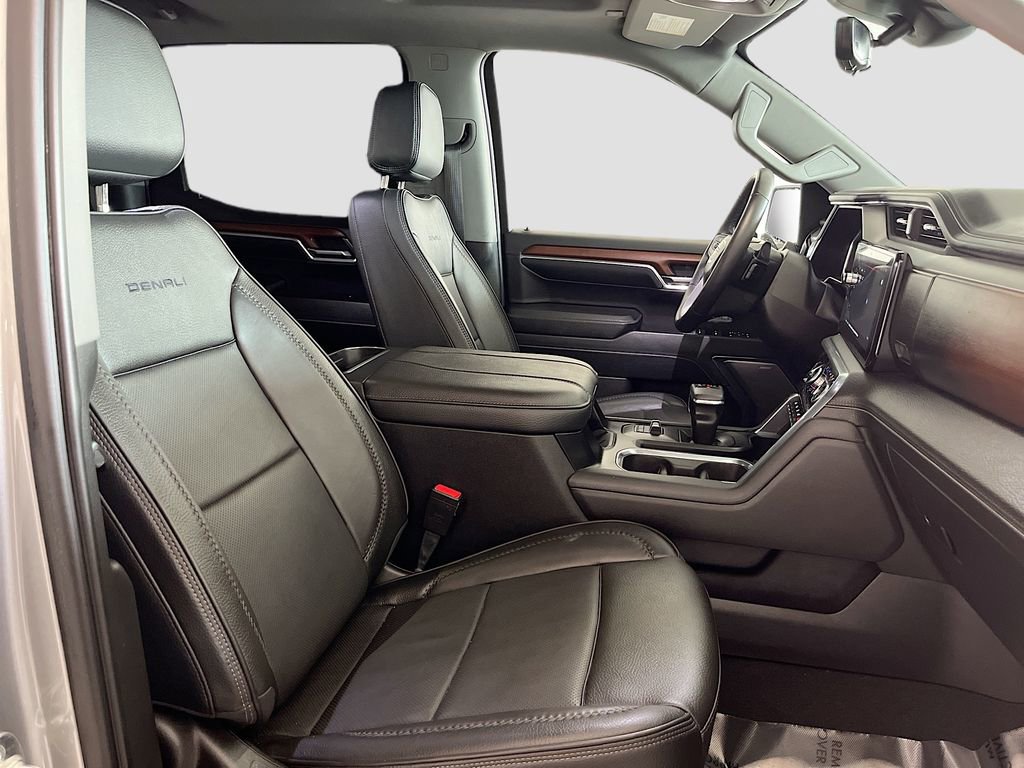 Used 2025 GMC Sierra 1500 Denali AWD/4WD image 31