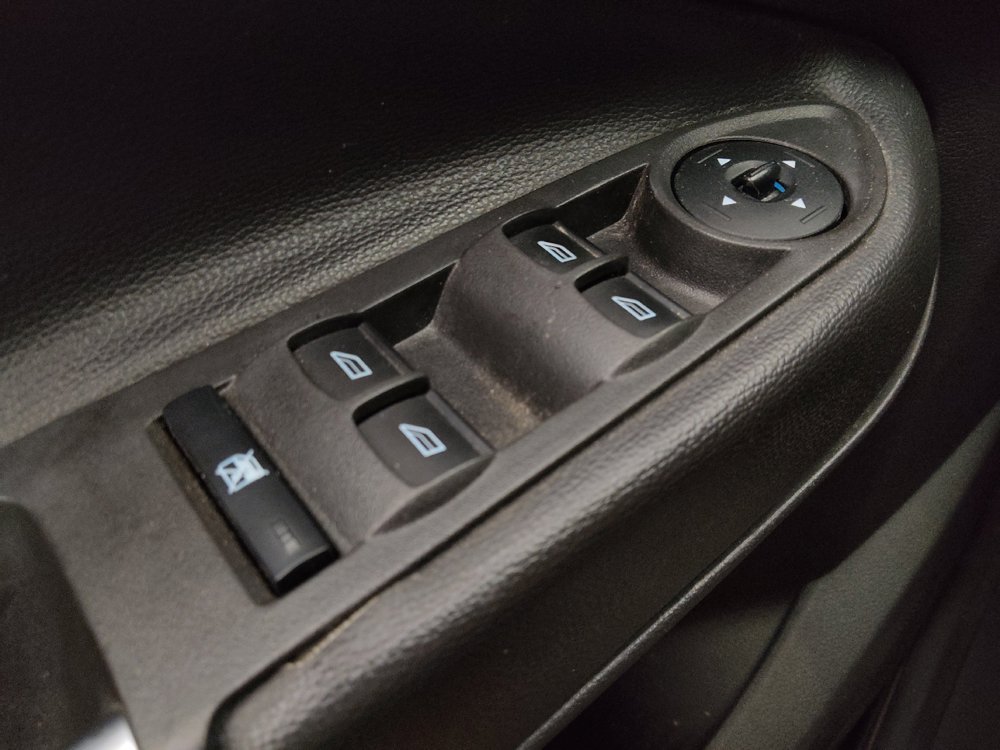 Used 2018 Ford Escape SE image 27