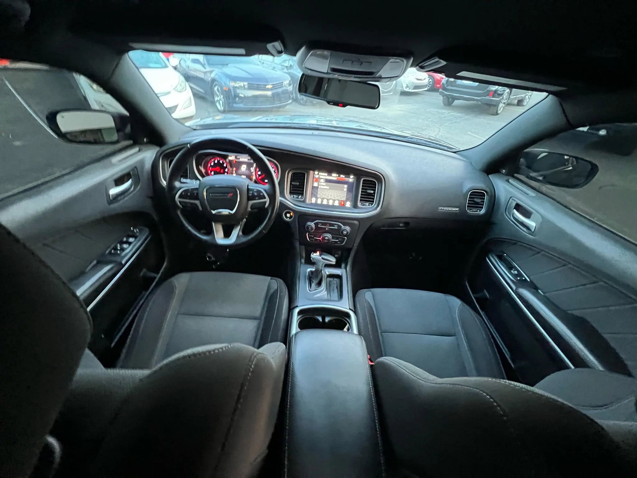 Used 2017 Dodge Charger SXT image 41