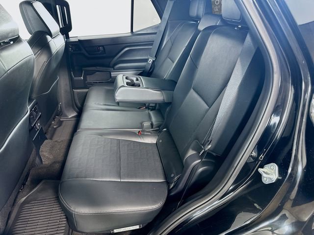 Used 2025 Toyota 4Runner TRD Off-Road Premium image 15
