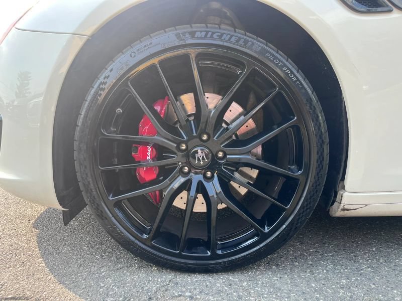 Used 2018 Maserati Quattroporte S GranSport Q4 AWD/4WD image 31