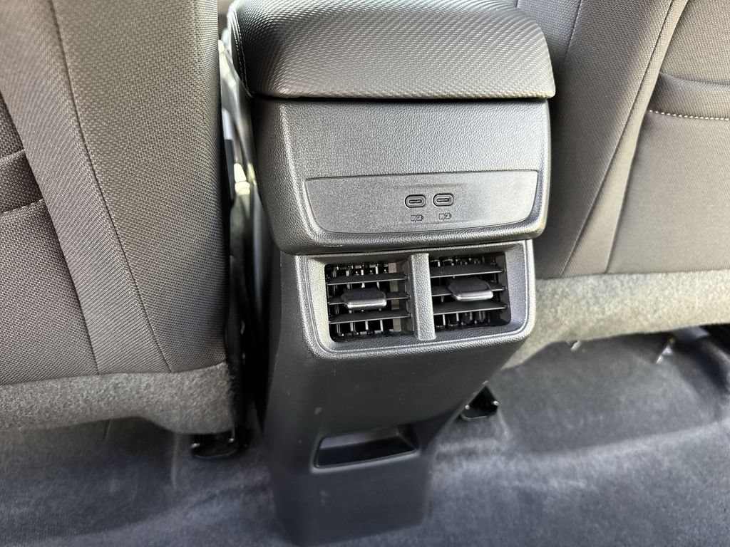 Used 2026 Chevrolet Equinox LT FWD image 37