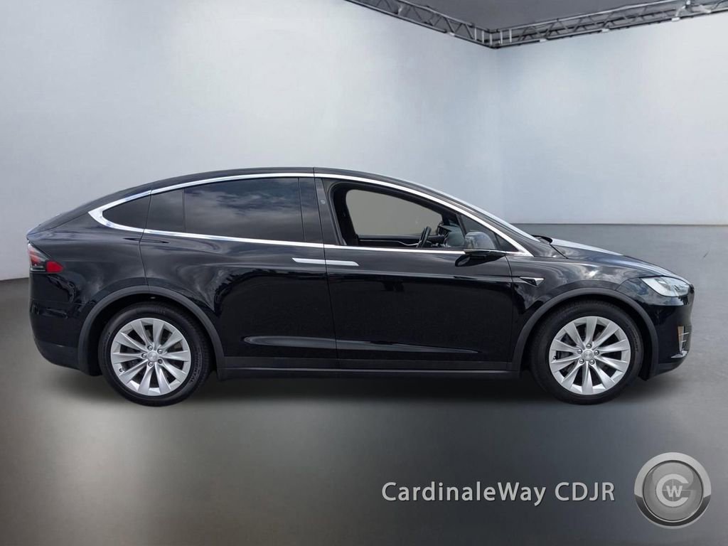 Used 2017 Tesla Model X 75D AWD/4WD image 2