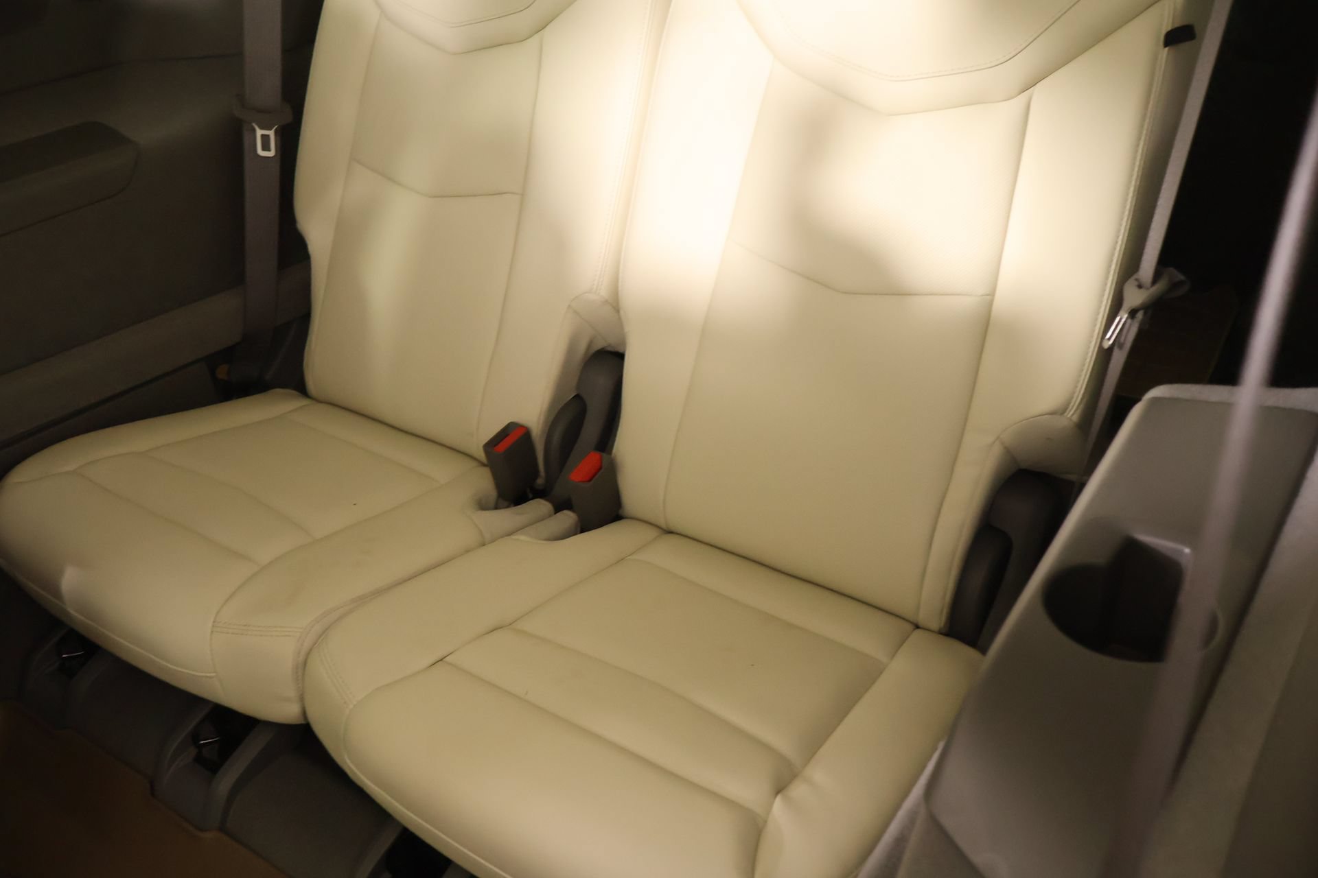 Used 2025 Cadillac XT6 Premium Luxury w/ Technology Package FWD image 14