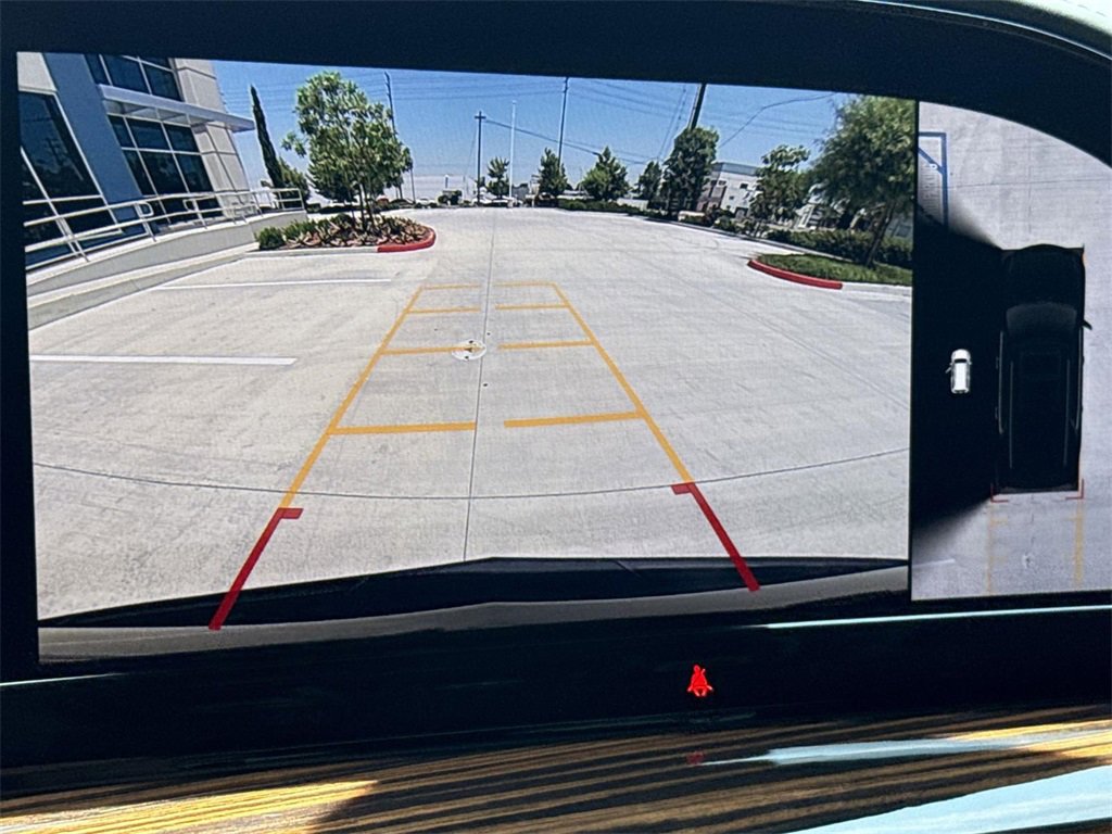 Used 2021 Cadillac Escalade ESV Luxury image 14