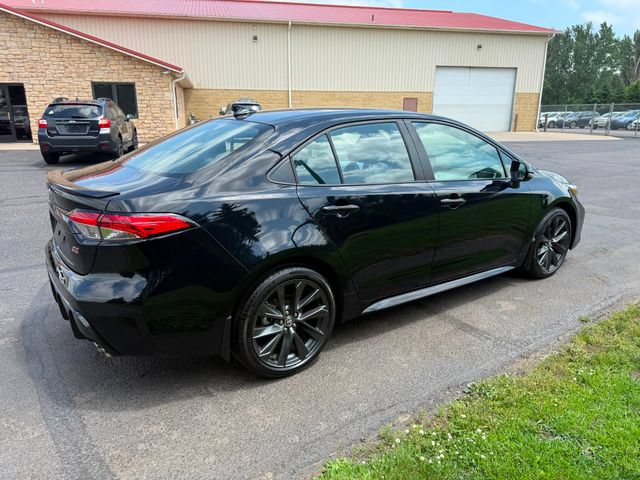 Used 2025 Toyota Corolla SE w/ Convenience Package FWD image 3