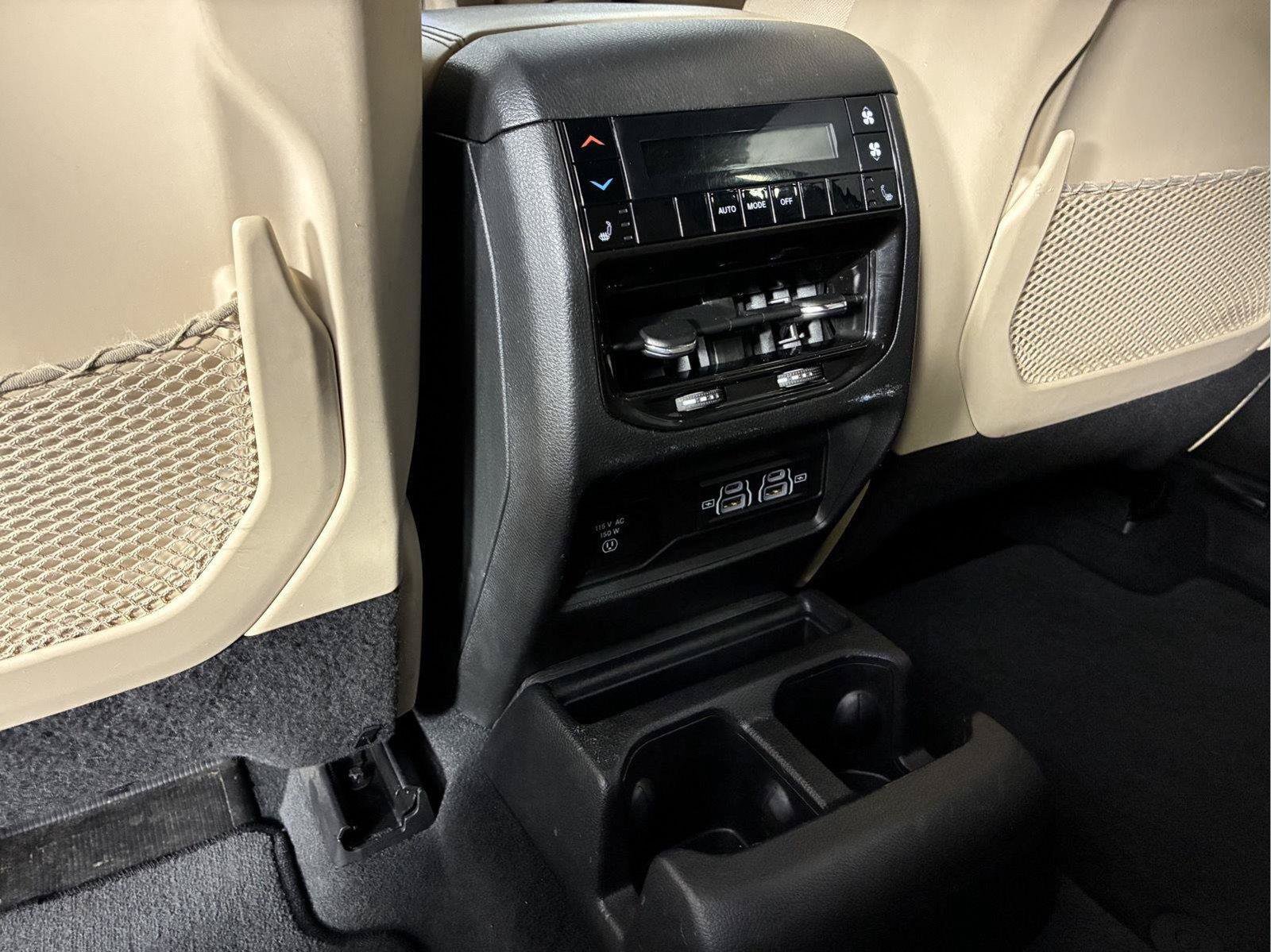 Used 2023 Jeep Grand Cherokee L Limited w/ Luxury Tech Group II AWD/4WD image 20