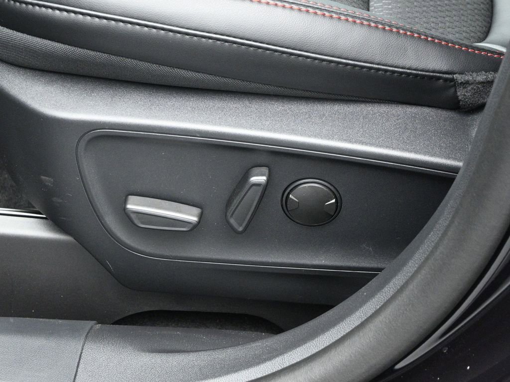 New 2025 Ford Escape ST-Line w/ Equipment Group 301A image 9