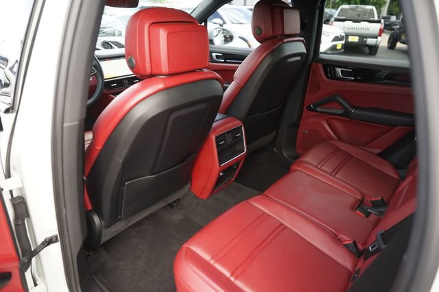 Used 2019 Porsche Cayenne AWD/4WD image 12