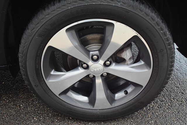 Used 2019 Jeep Cherokee Limited image 48