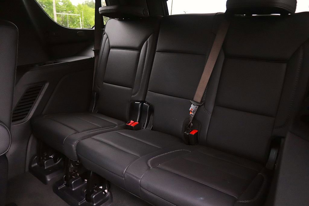 Used 2025 GMC Yukon Denali AWD/4WD image 17