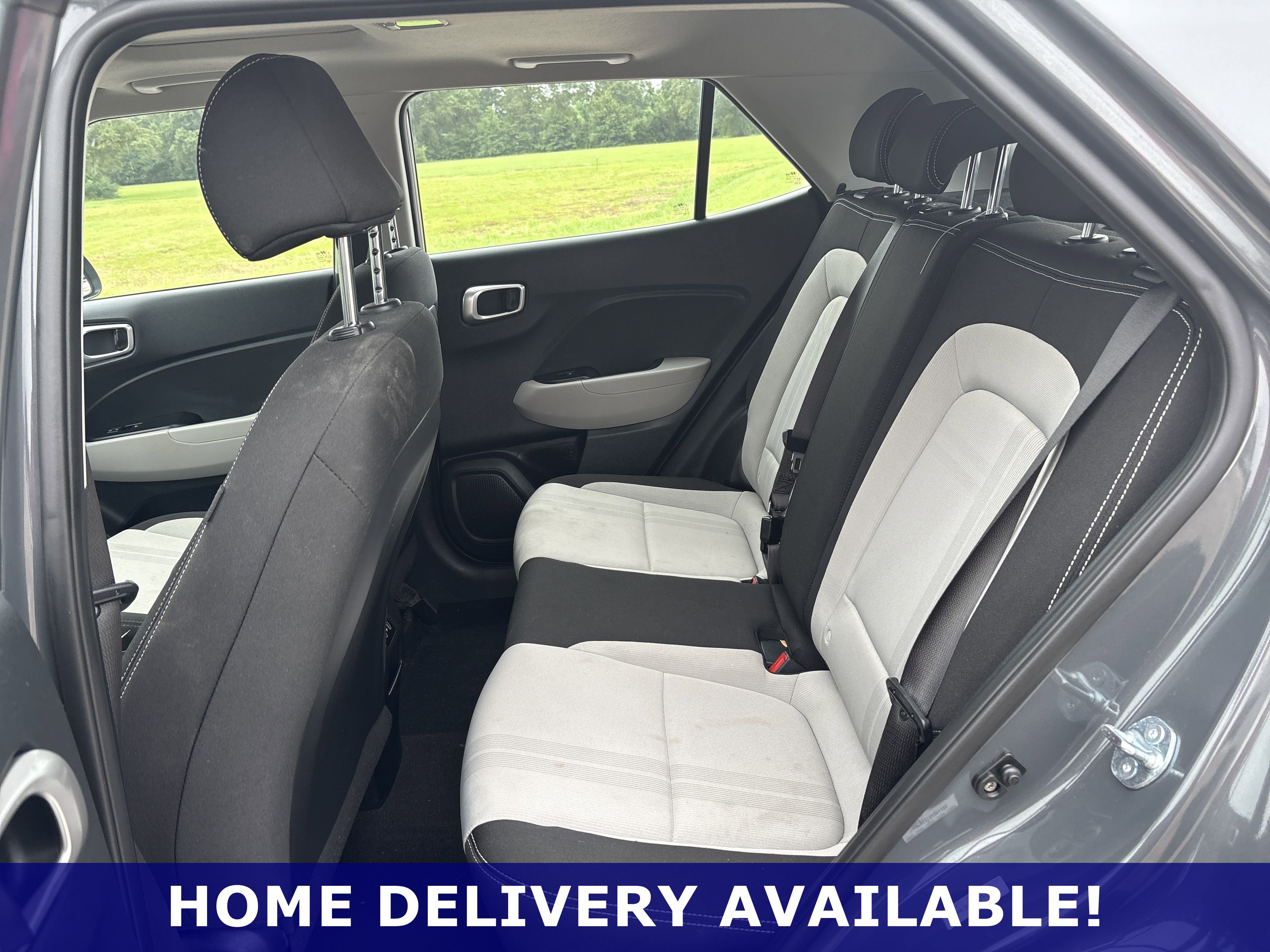 Used 2025 Hyundai Venue SEL image 23