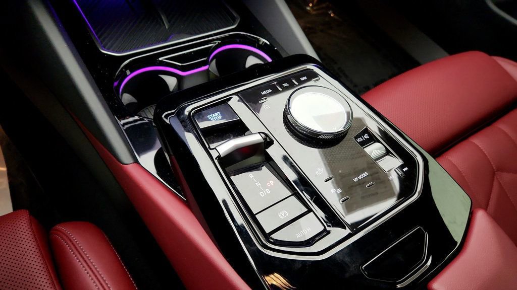 Used 2025 BMW i5 xDrive40 w/ M Sport Package image 17