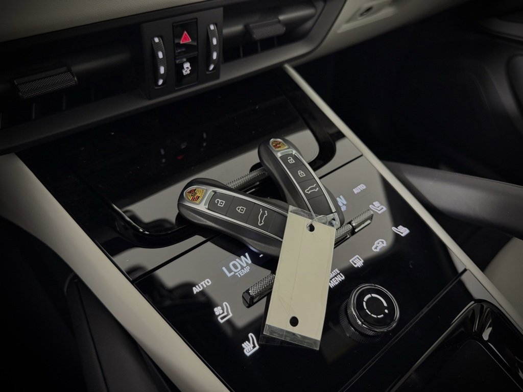 New 2026 Porsche Cayenne Coupe image 28