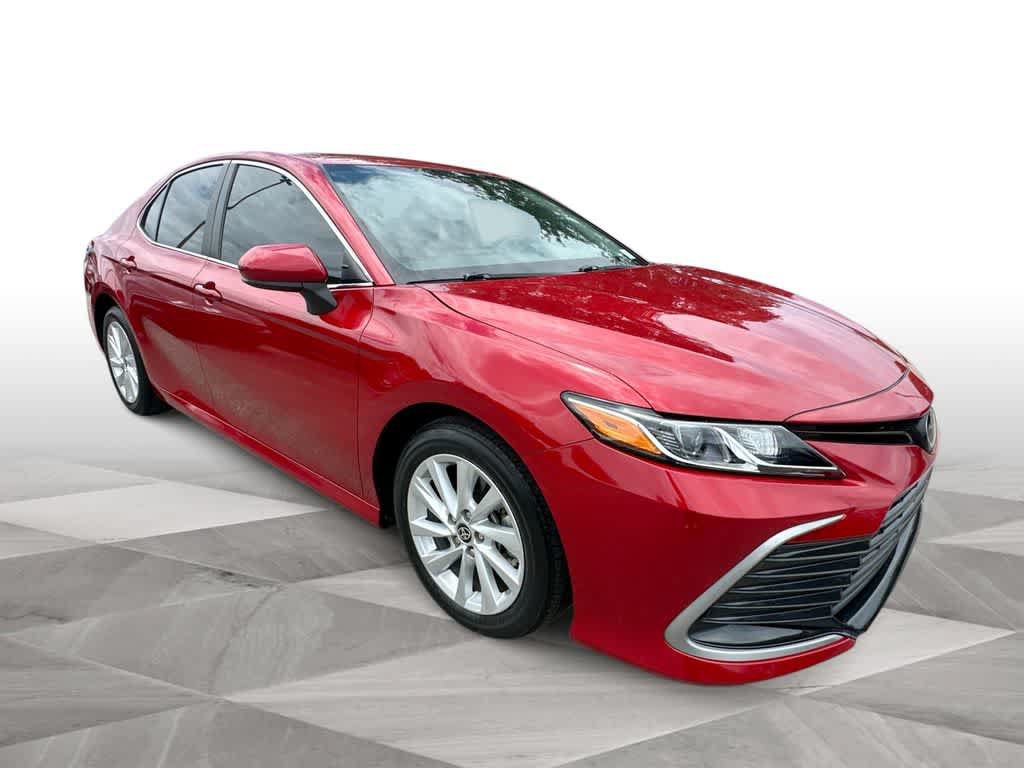 Used 2024 Toyota Camry LE FWD image 2