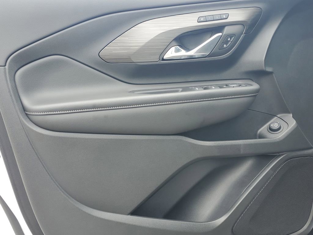 Used 2023 GMC Terrain SLT w/ Elevation Edition image 22