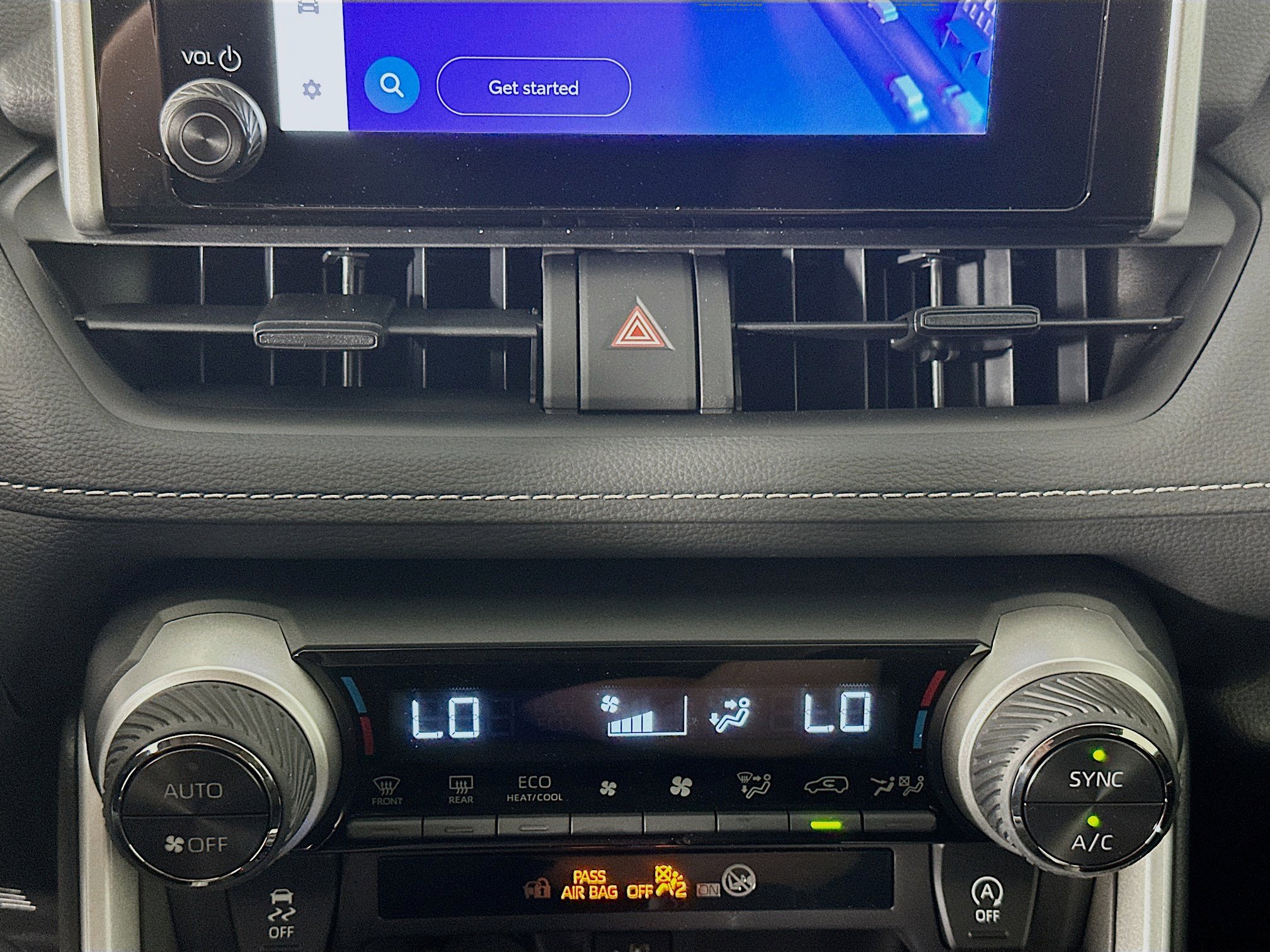 Used 2025 Toyota RAV4 XLE w/ Convenience Package image 24