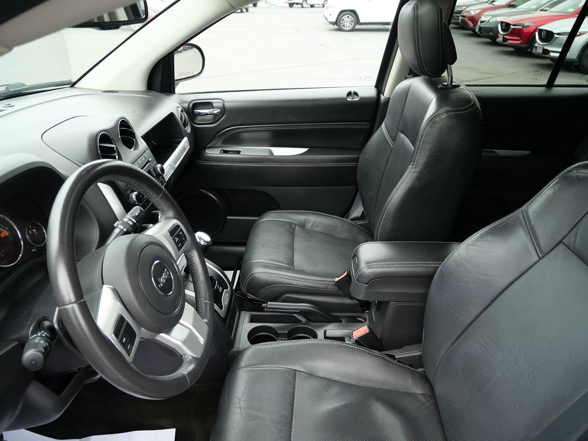 Used 2017 Jeep Compass High Altitude AWD/4WD image 10