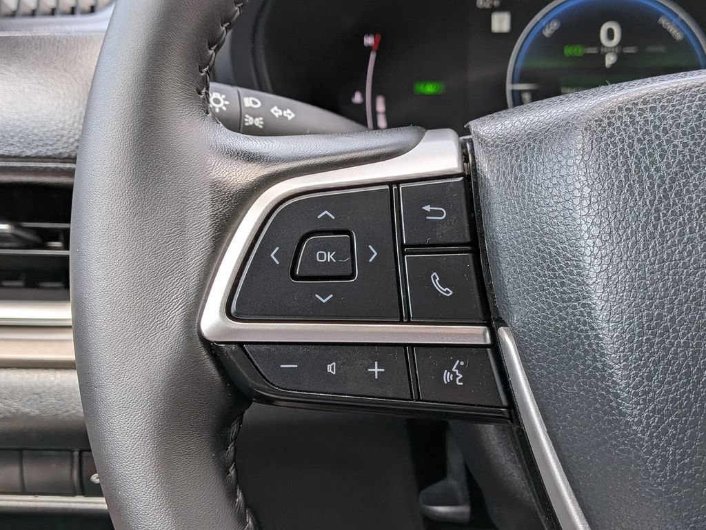 Used 2025 Toyota Grand Highlander AWD Hybrid image 22