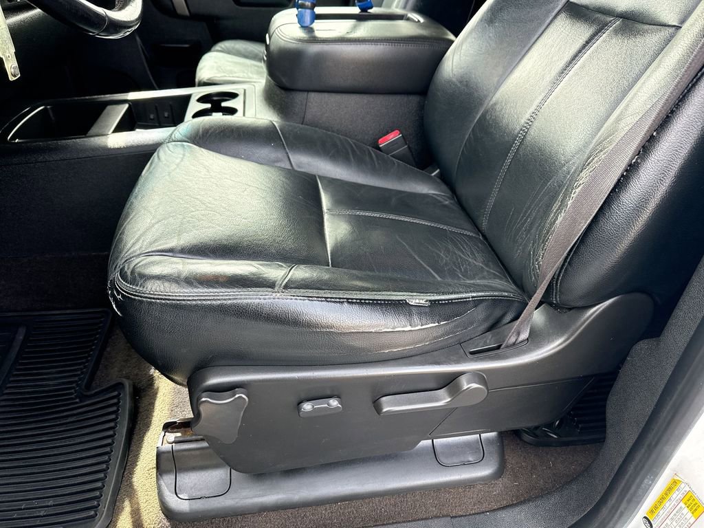 Used 2010 Chevrolet Silverado 2500 LT w/ Interior Plus Package AWD/4WD image 11