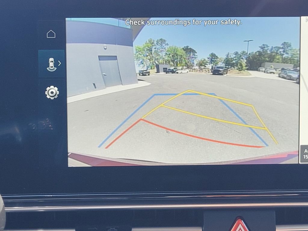 New 2025 Hyundai Elantra SEL image 22