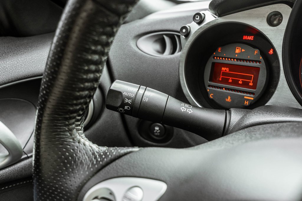 Used 2016 Nissan 370Z Touring image 22