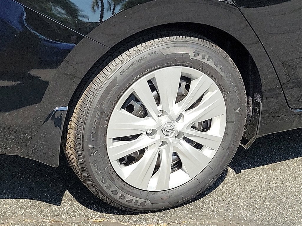 New 2025 Nissan Sentra S image 3