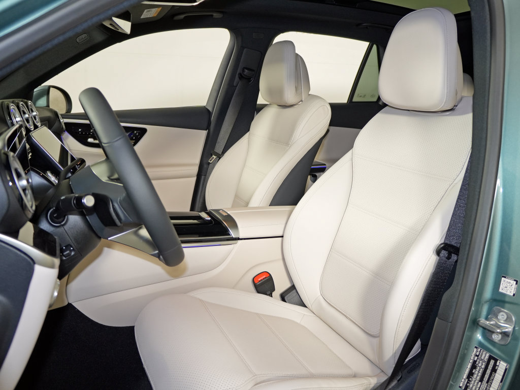Certified 2026 Mercedes-Benz GLC 300 4MATIC image 10