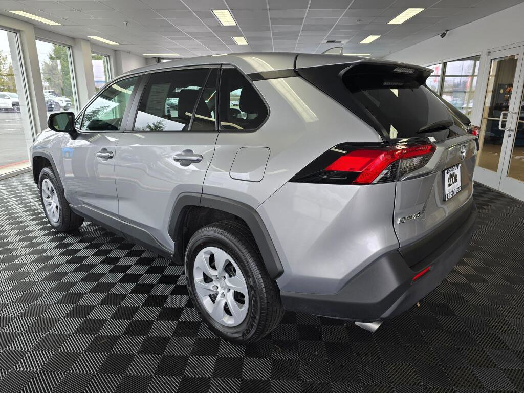 Used 2025 Toyota RAV4 LE image 5