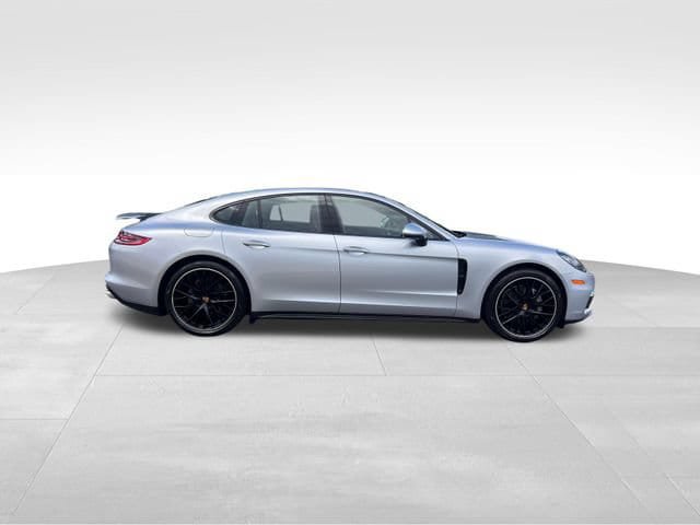 Used 2017 Porsche Panamera RWD image 6