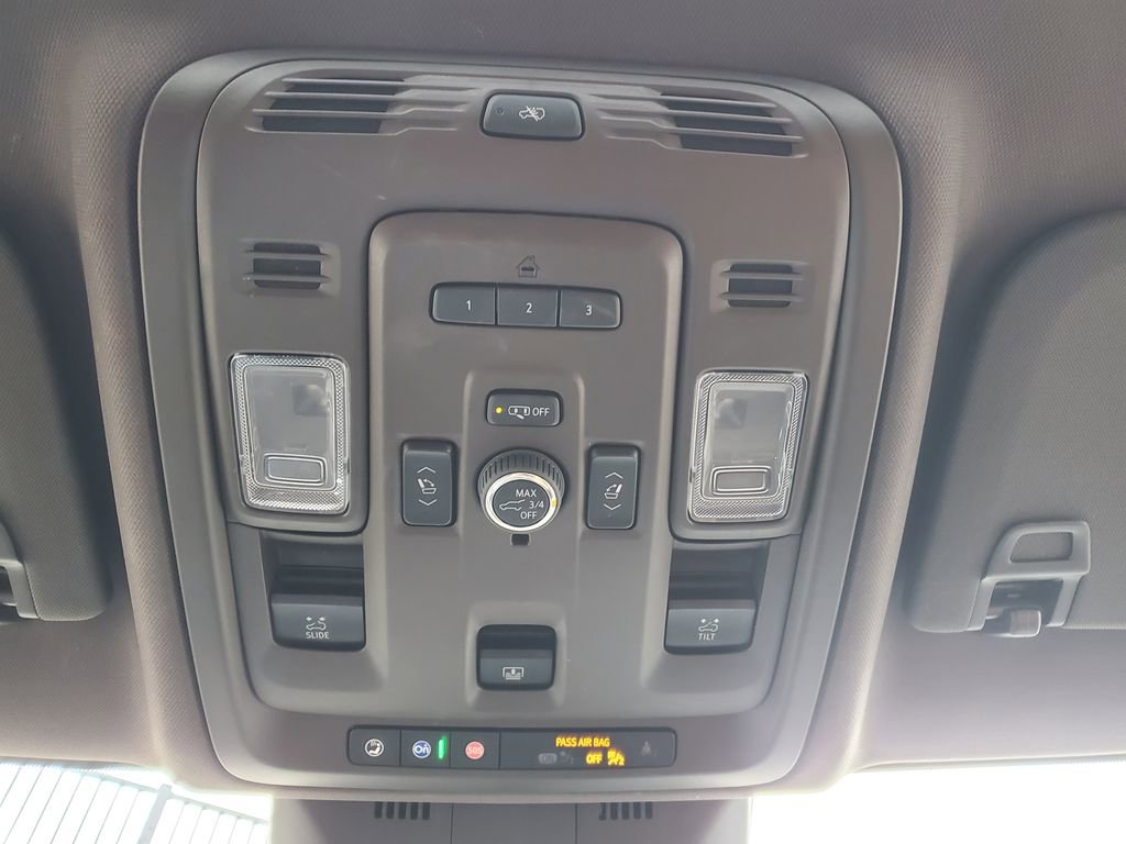 Certified 2024 Cadillac Escalade Sport w/ LPO, ONYX Package image 32