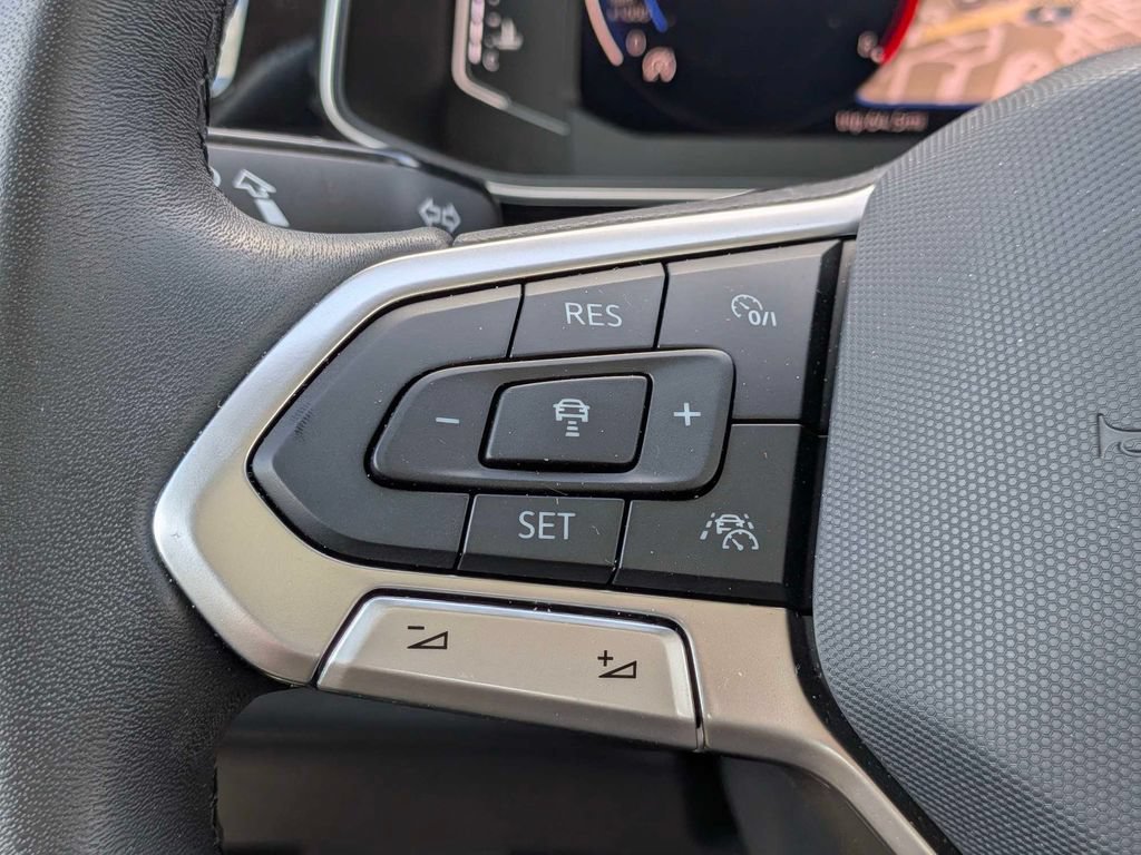 Used 2026 Volkswagen Jetta SEL FWD image 36