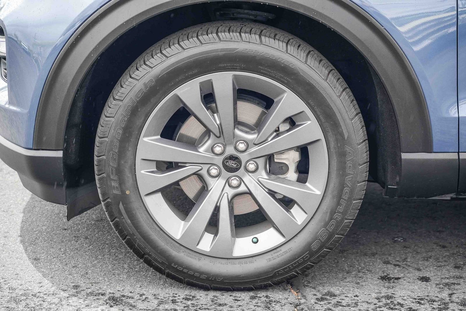 Certified 2021 Ford Explorer XLT w/ Equipment Group 202A RWD image 10