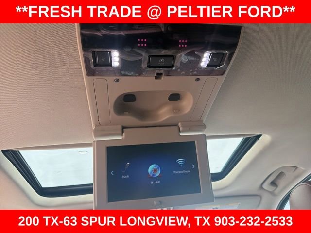 Used 2019 Cadillac Escalade Premium Luxury RWD image 16