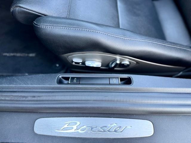 Used 2024 Porsche 718 Boxster RWD image 16