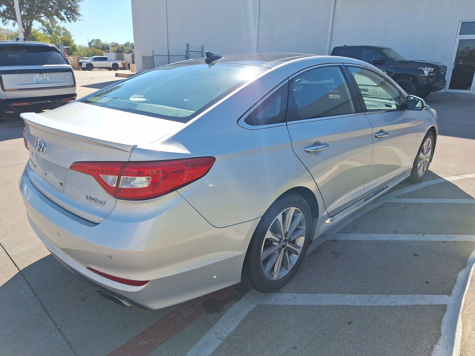 Used 2016 Hyundai Sonata Limited w/ Option Group 05 image 6
