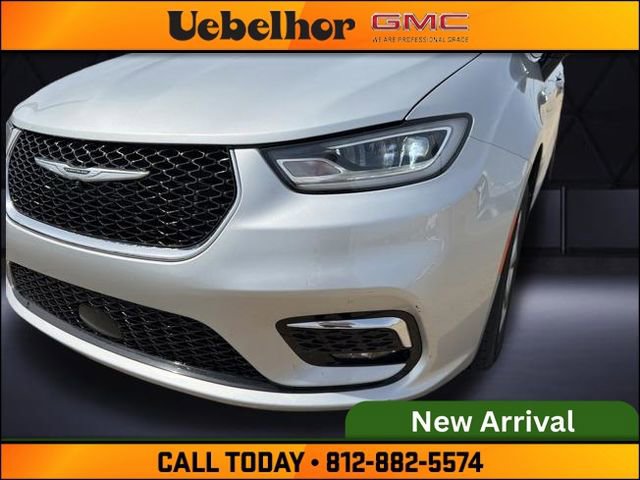 Used 2024 Chrysler Pacifica Limited image 15