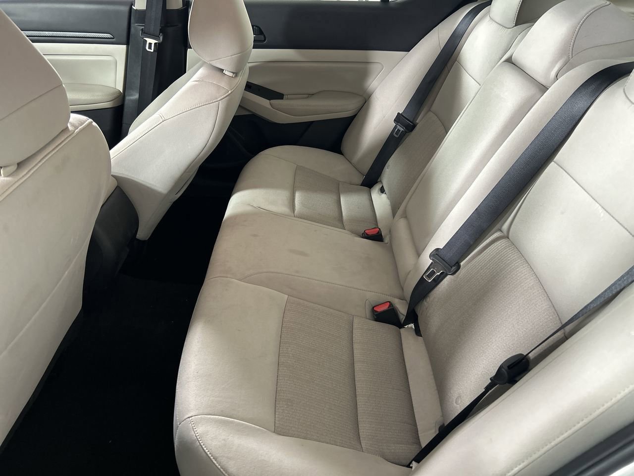 Used 2025 Nissan Altima 2.5 SV image 23