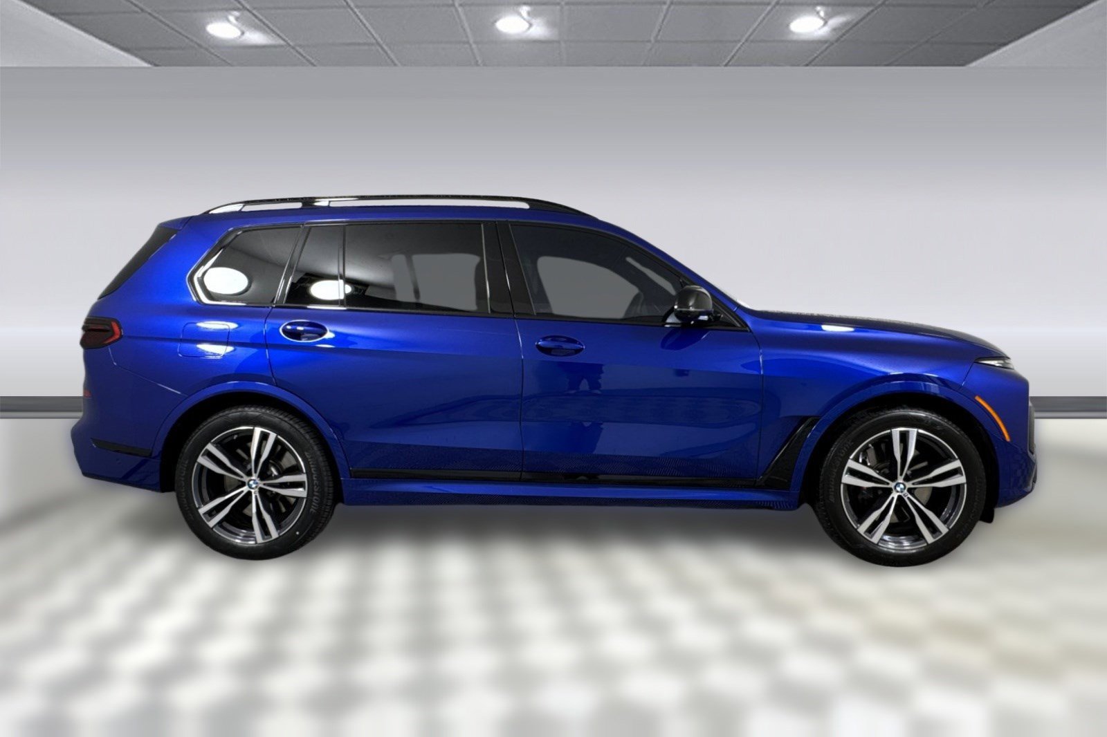 Used 2025 BMW X7 M60i image 7