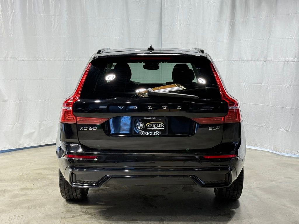 Used 2024 Volvo XC60 B5 Plus image 5