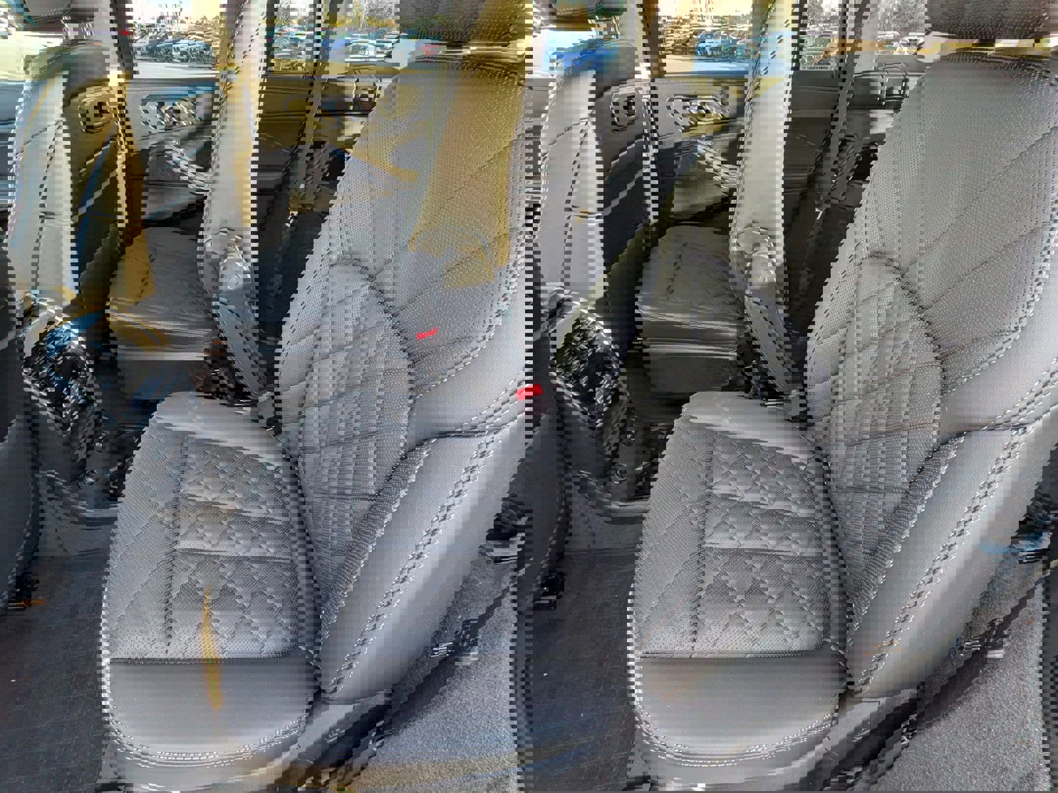 Used 2025 BMW X7 xDrive40i w/ Premium Package image 29