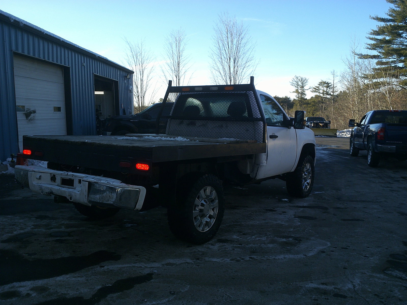 Used 2007 GMC Sierra 2500 W/T w/ Snow Plow Prep Package image 5