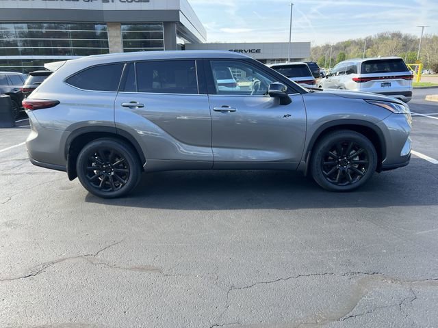 Used 2025 Toyota Highlander Limited image 2