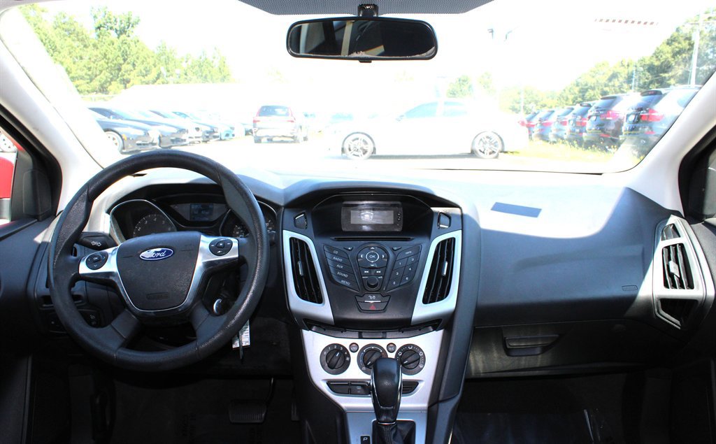 Used 2012 Ford Focus SE image 9