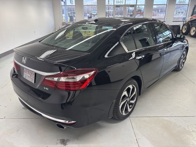 Used 2017 Honda Accord EX-L image 10