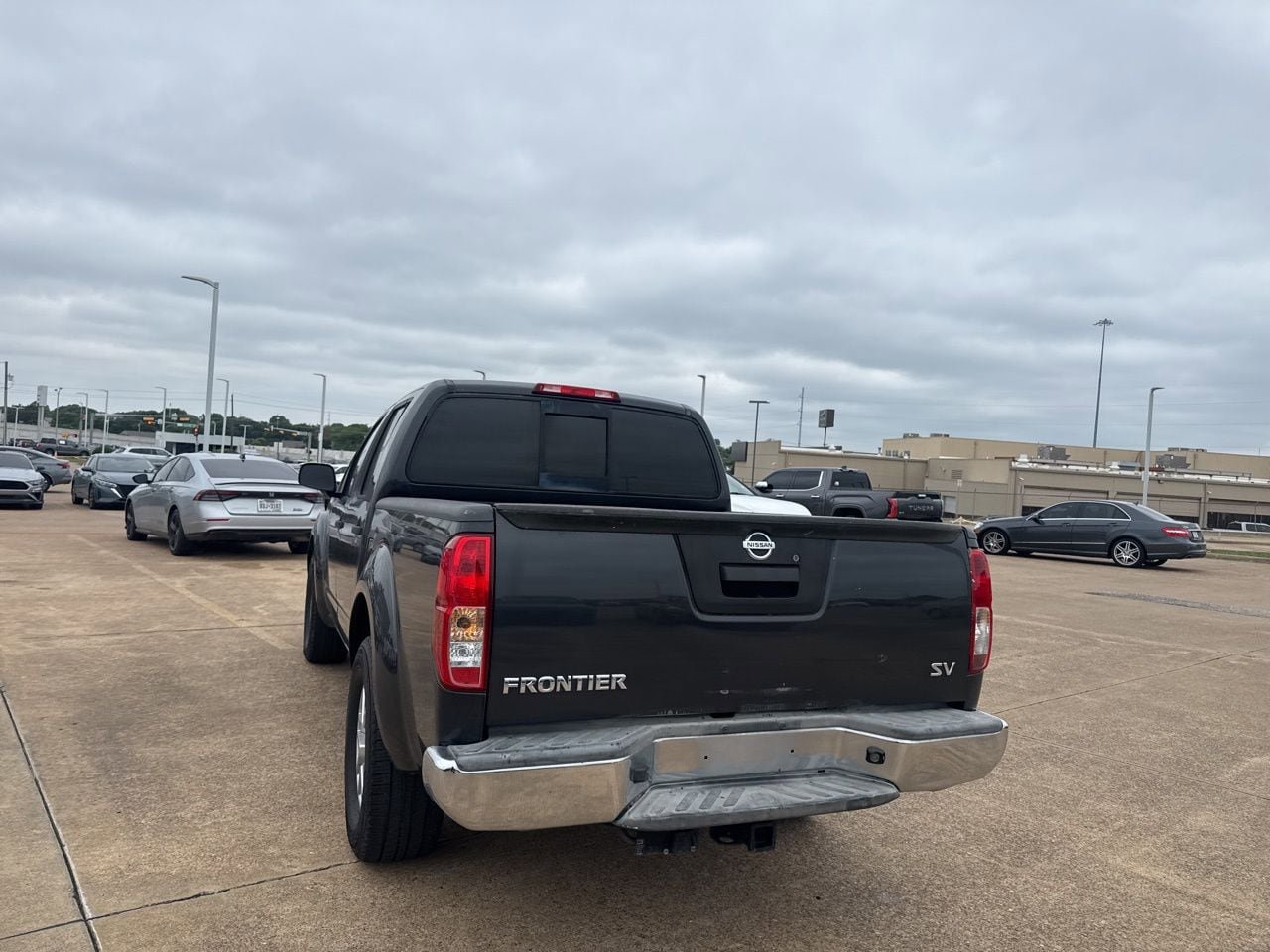 Used 2015 Nissan Frontier SV RWD image 15