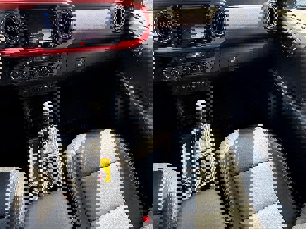 Used 2018 Toyota Tacoma TRD Off-Road image 5